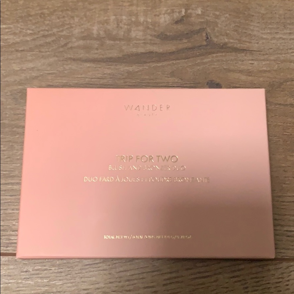 Wander beauty blush and bronzer pallet